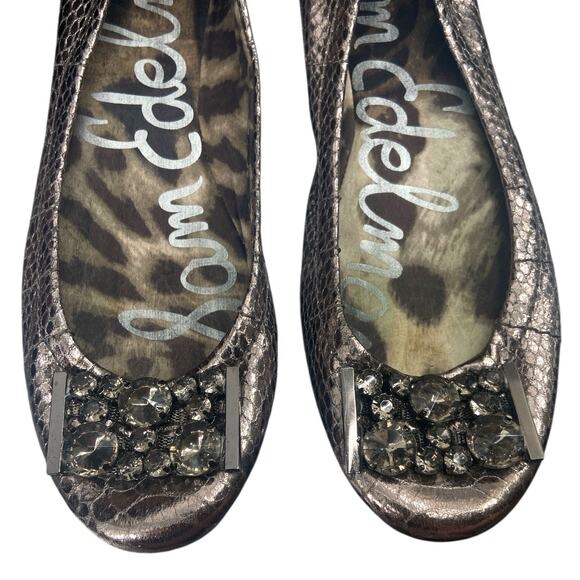 Sam Edelman S-Caper Jewel Embellished Flats Size 8.5 m silver snake skin texture - Picture 2 of 5